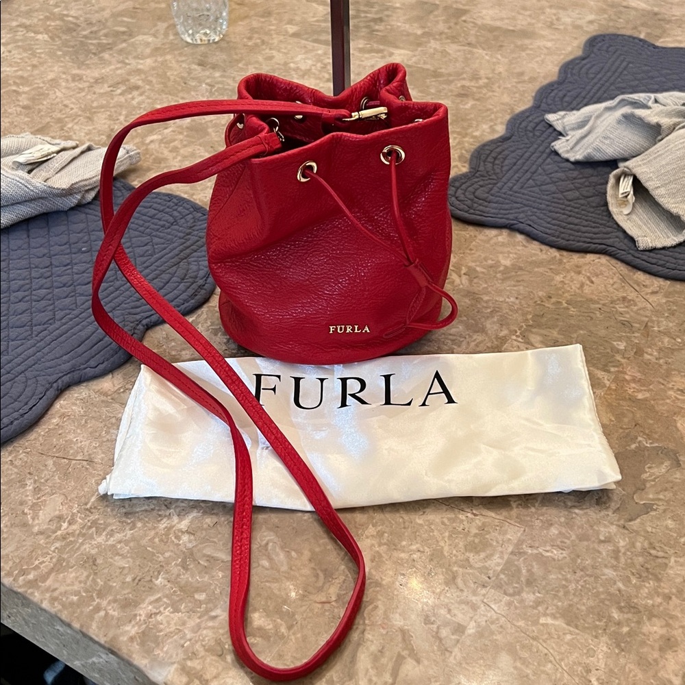 Furla Vibrant Red Leather Crossbody Bag EUC LOOKS NEW!  Beautiful! - Picture 15 of 15